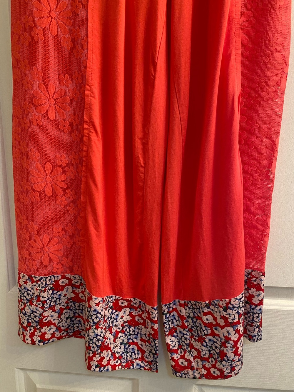 POL Red Floral Panel Wide-Leg Pants - Picture 4 of 6